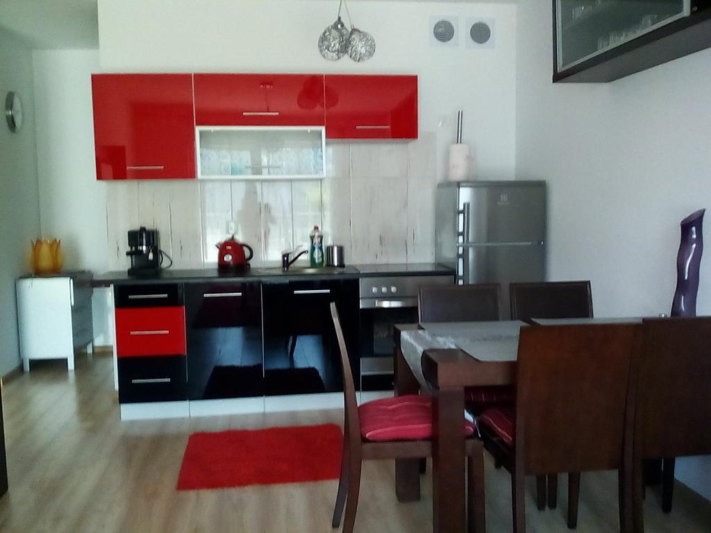 Ferienwohnung Karmazynowy Apartament Nad Morzem Kolberg Exterior foto