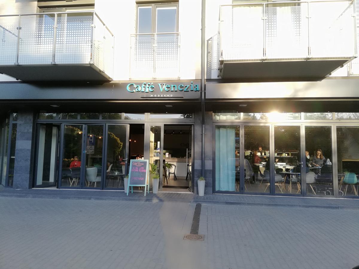 Ferienwohnung Karmazynowy Apartament Nad Morzem Kolberg Exterior foto